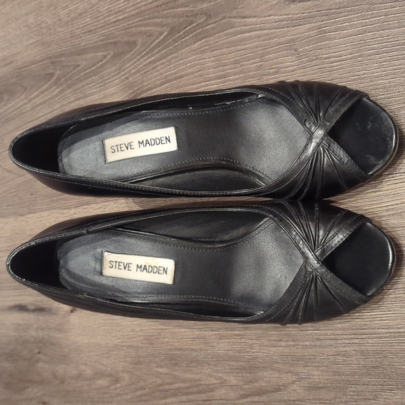 Steve Madden Black Leather Peep-Toe Platform Heels - Size 8 - Picture 2 of 10